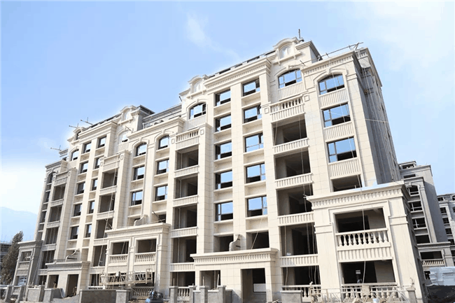 林州柒号院9月工程进度洋房1楼外墙保温已完成正在做外墙装饰